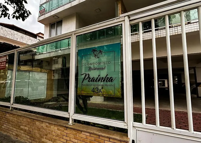 Março a 20 metros da Prainha Consulte