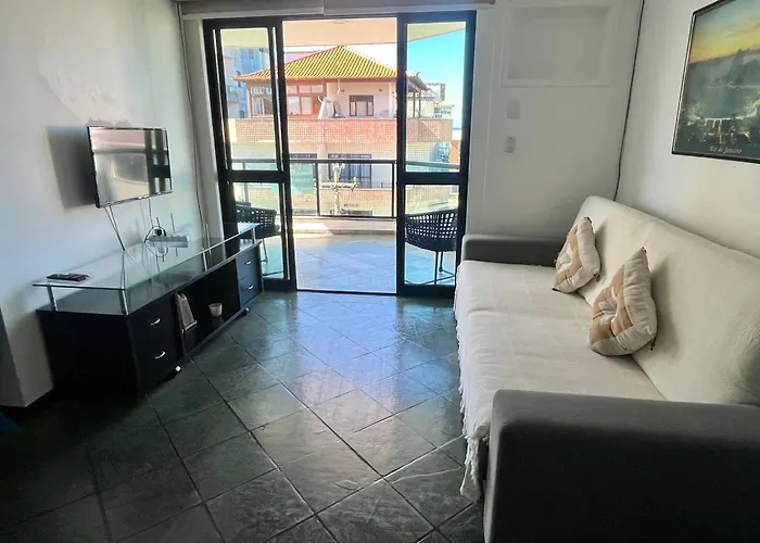 Apê 2 Quartos - Ar-Condicionado - 70m da Prainha